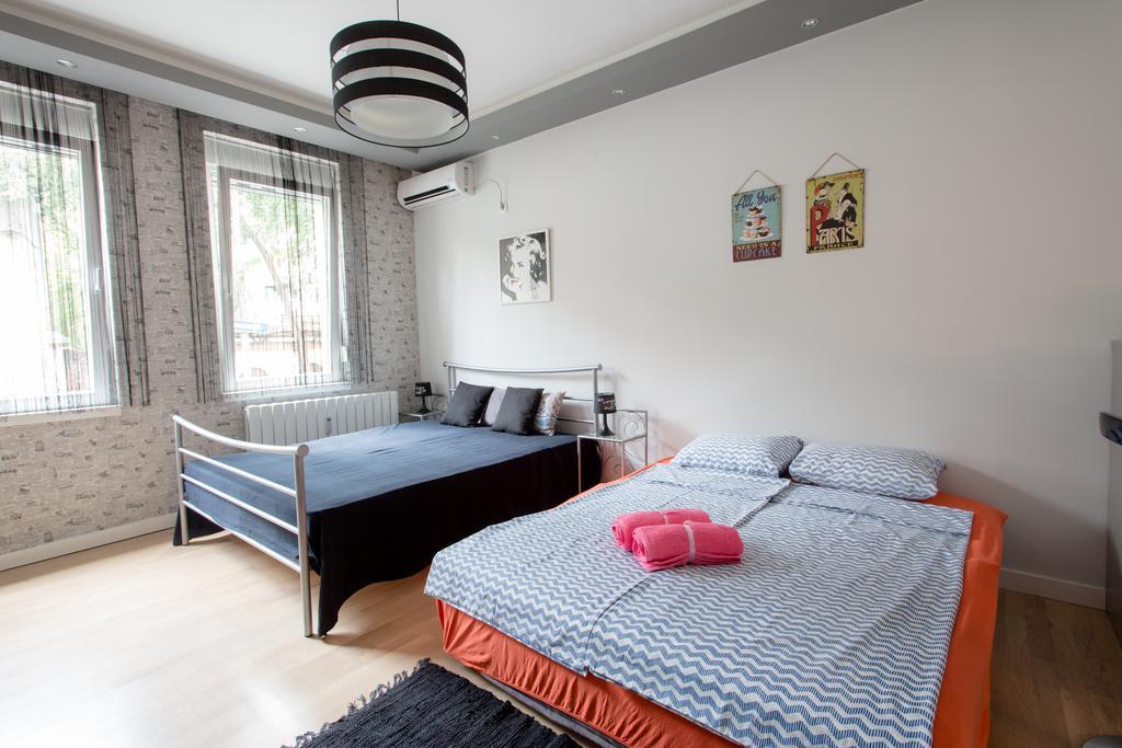Lea Apartment Belgrad Exteriör bild